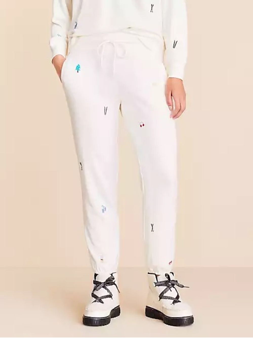 Lou & Grey LOFT Christmas Holiday Cream Embroidered Jogger Pants Sweatpants